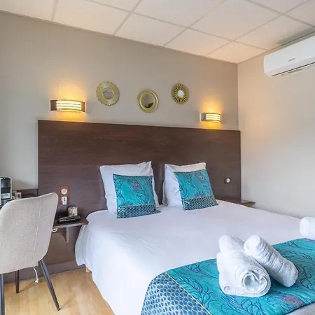 Otel Du Poete Tresserve