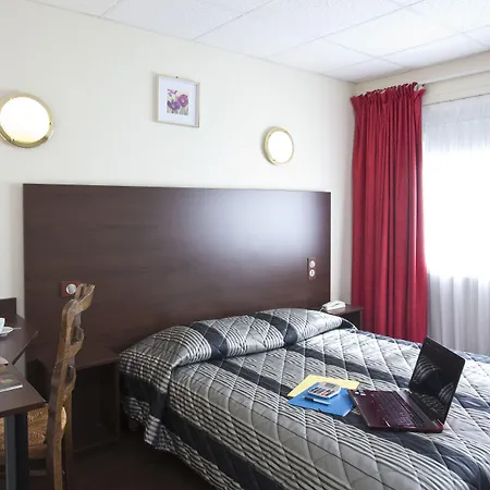 Du Poete Hotel 3*