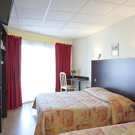 Du Poete 3* Tresserve